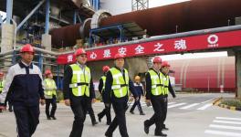 河南省副省長(zhǎng)一行蒞臨洛陽(yáng)中聯(lián)水泥廠調(diào)研指導(dǎo)工作